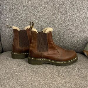 Dr. Martens faux fur-lined brown Chelsea boots - size 7
